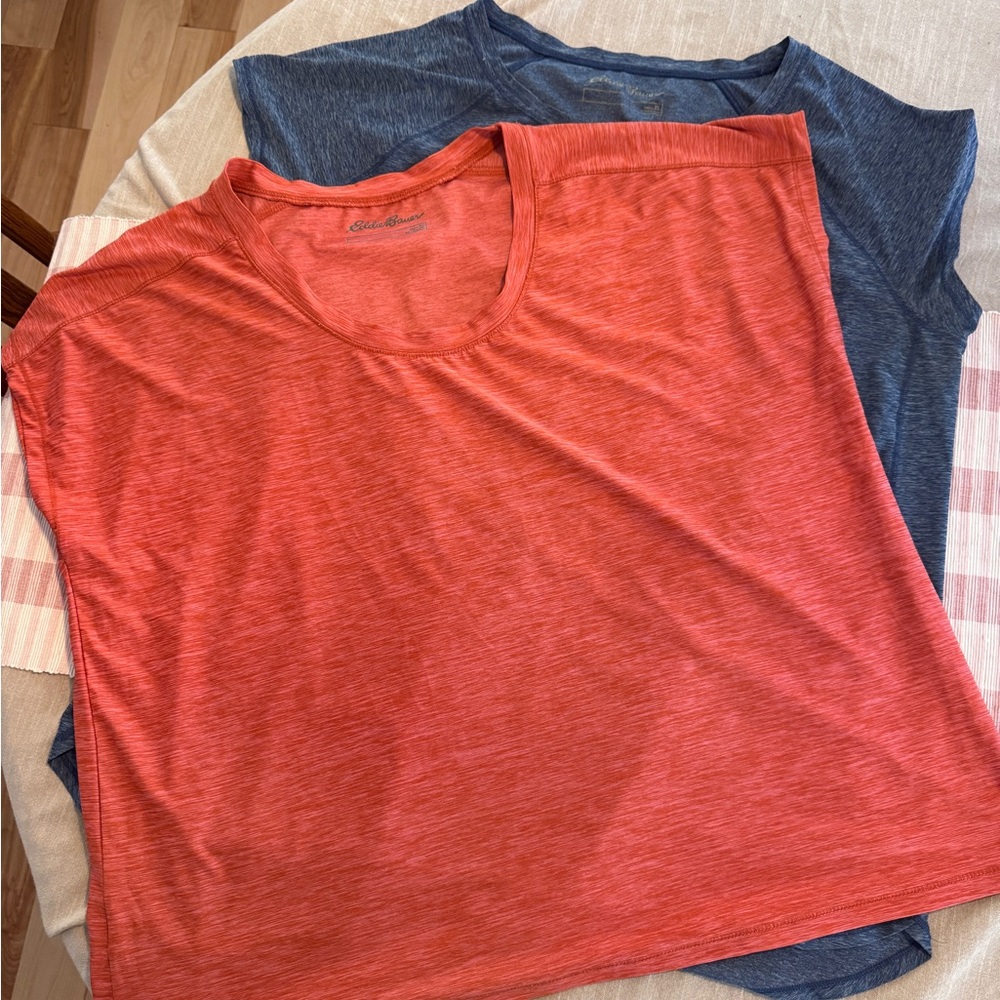 Lot of 2 Women’s Eddie Bauer Coral and Blue Tees -Size XXL
